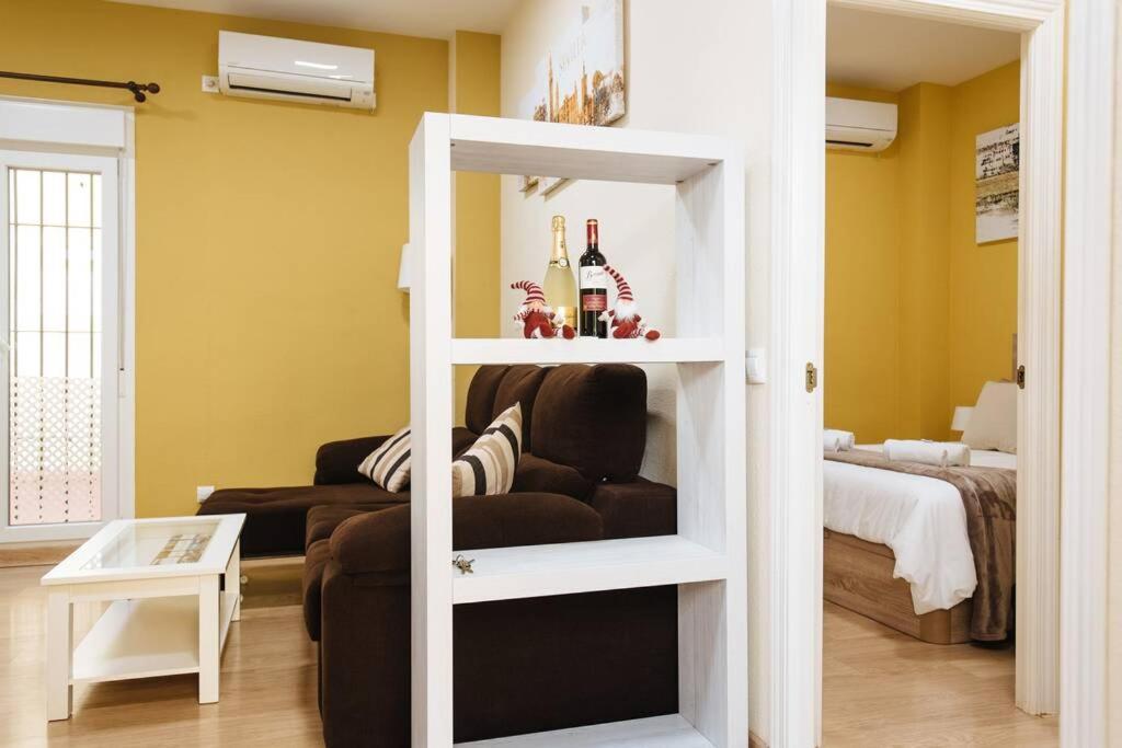 Cozy And Well Located Apartment In The Center Of Sevilla Buitenkant foto