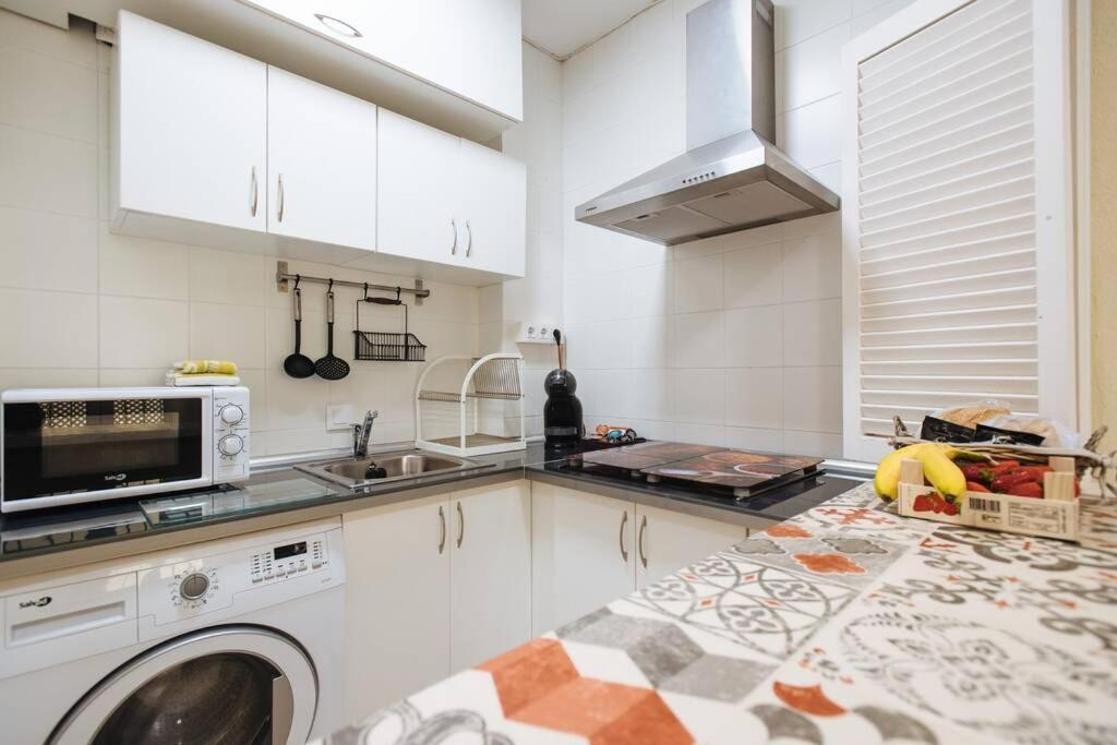 Cozy And Well Located Apartment In The Center Of Sevilla Buitenkant foto