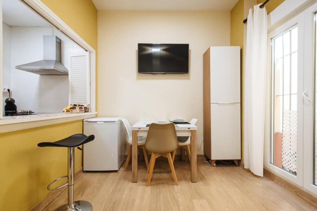 Cozy And Well Located Apartment In The Center Of Sevilla Buitenkant foto